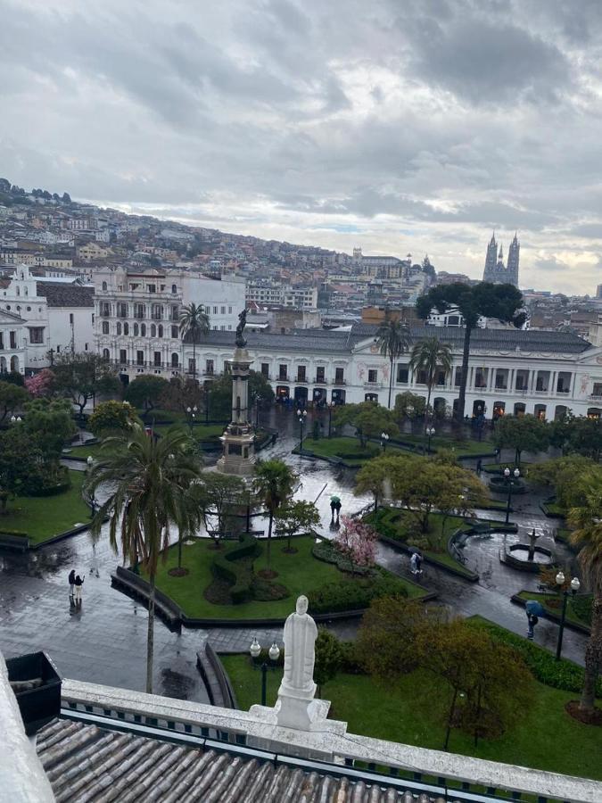Hostal Brilliant Quito Exterior photo