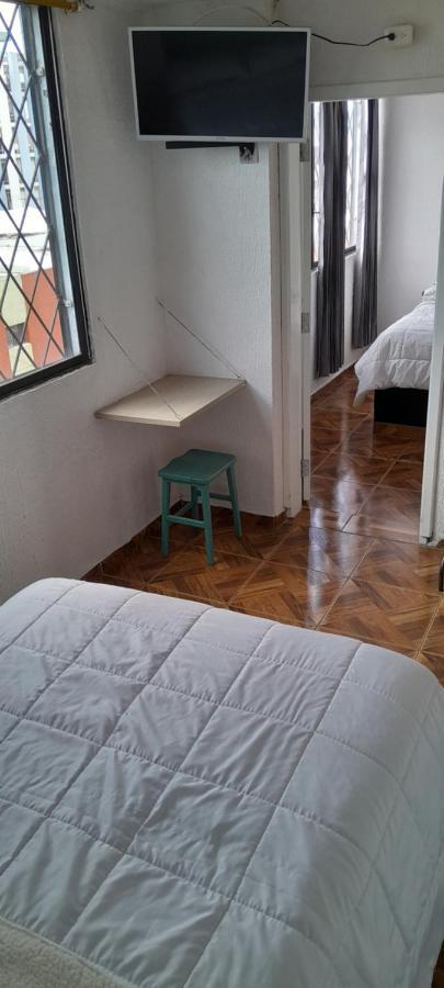 Hostal Brilliant Quito Exterior photo